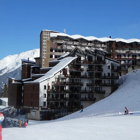 **appartement T3 Skis Aux Pieds Avec Balcon, Parking Et Ski-casier, Ideal Pour Skieurs !** - Fr-1-513-18 Apartment *