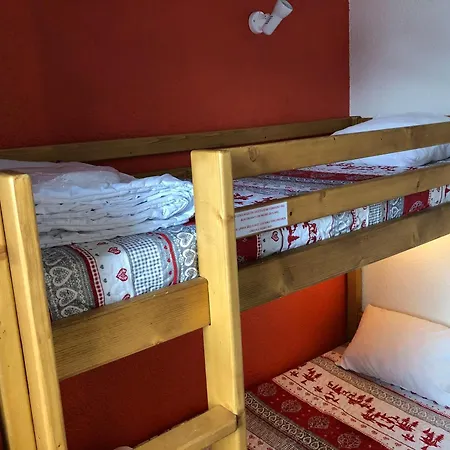 **appartement T3 Skis Aux Pieds Avec Balcon, Parking Et Ski-casier, Ideal Pour Skieurs !** - Fr-1-513-18 * La Tania